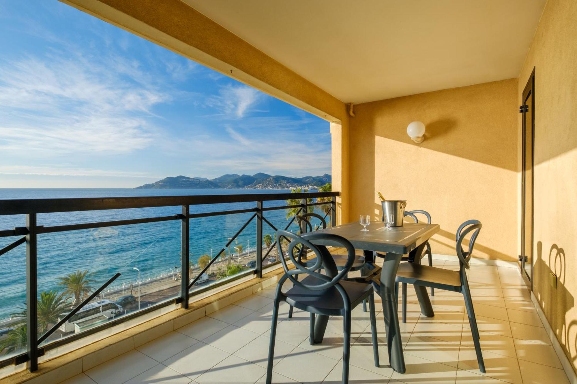 Appart hôtel Residhotel Maupassant